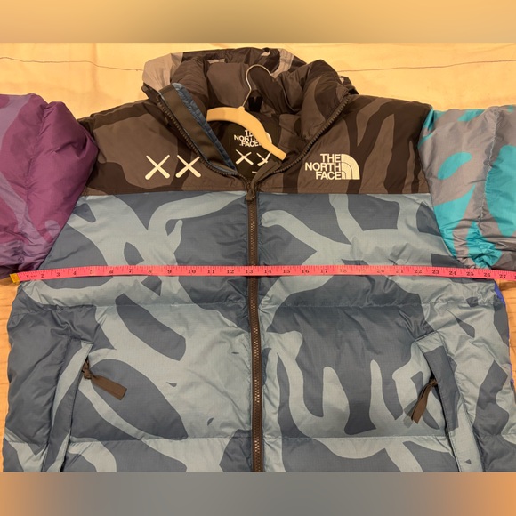 💙💚 the north face x kaws retro nuptse shell puffer jacket - Picture 3 of 3